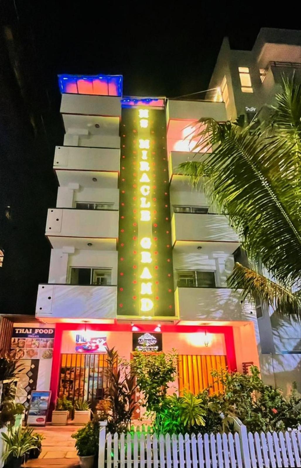 Hs Miracle Grand Hotel Hulhumalé Buitenkant foto
