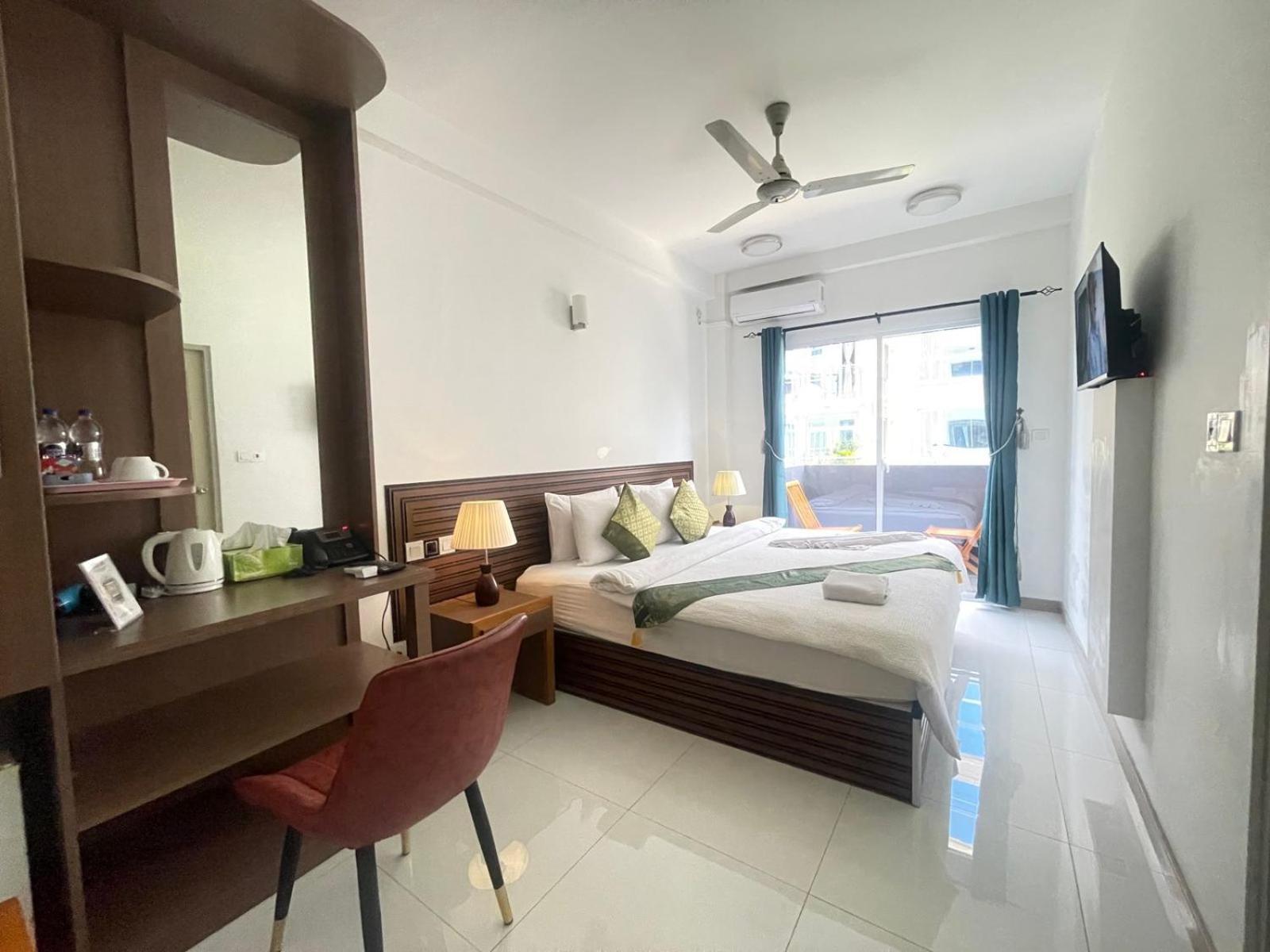 Hs Miracle Grand Hotel Hulhumalé Buitenkant foto