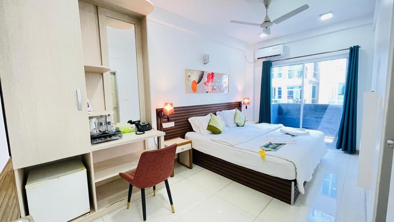 Hs Miracle Grand Hotel Hulhumalé Buitenkant foto