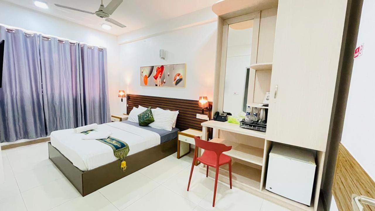 Hs Miracle Grand Hotel Hulhumalé Buitenkant foto