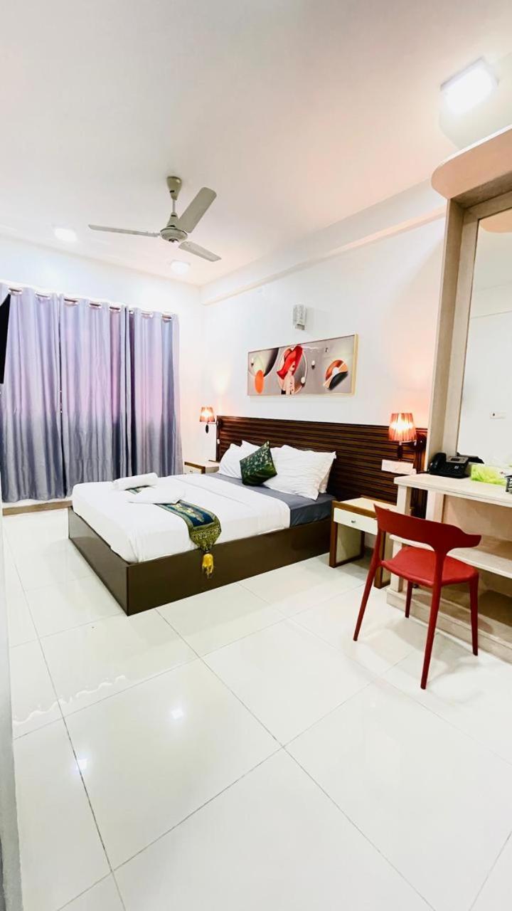 Hs Miracle Grand Hotel Hulhumalé Buitenkant foto